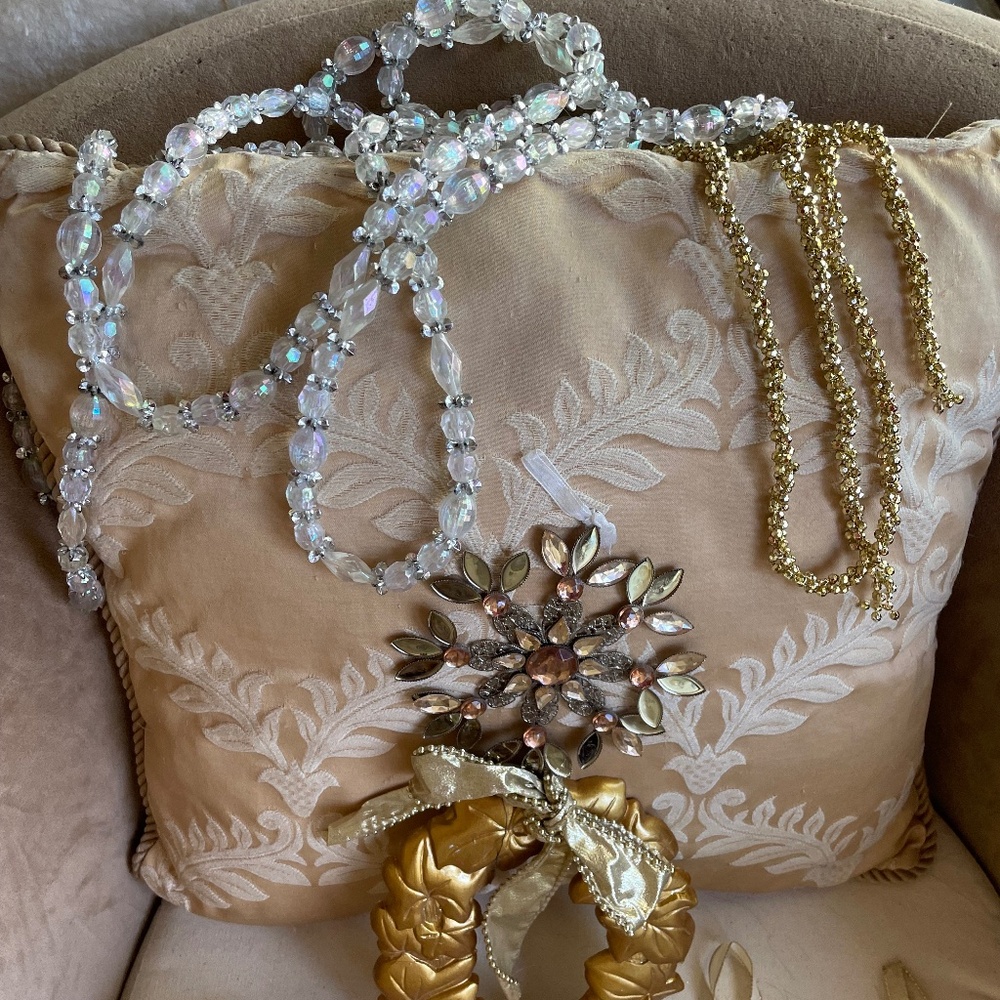 Gilded Treasures! Lot of 15+ Handmade paper and plaster ornaments &  decor items - Picture 15 of 15